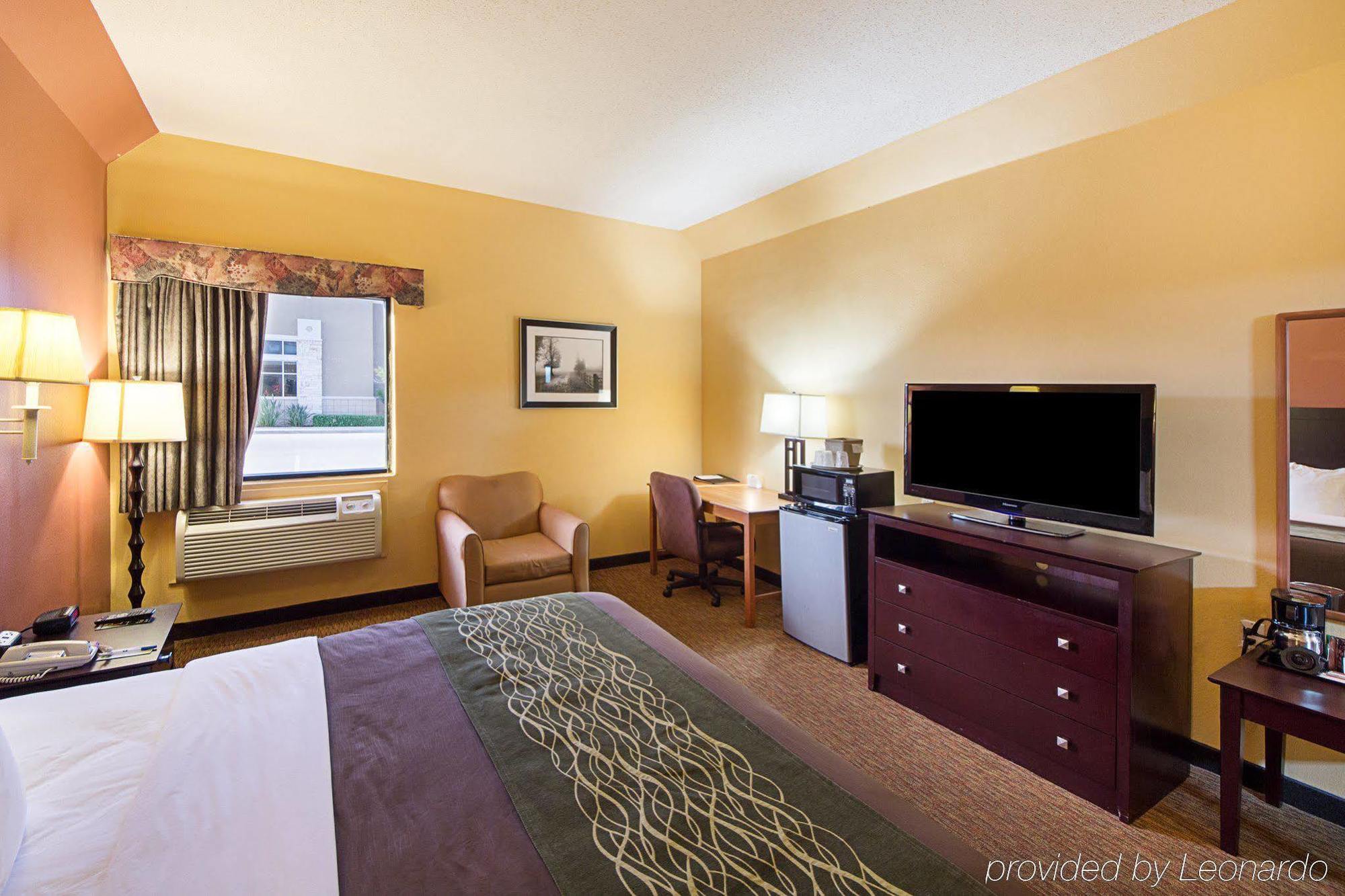 Comfort Inn Near Medical Center Mission Εξωτερικό φωτογραφία