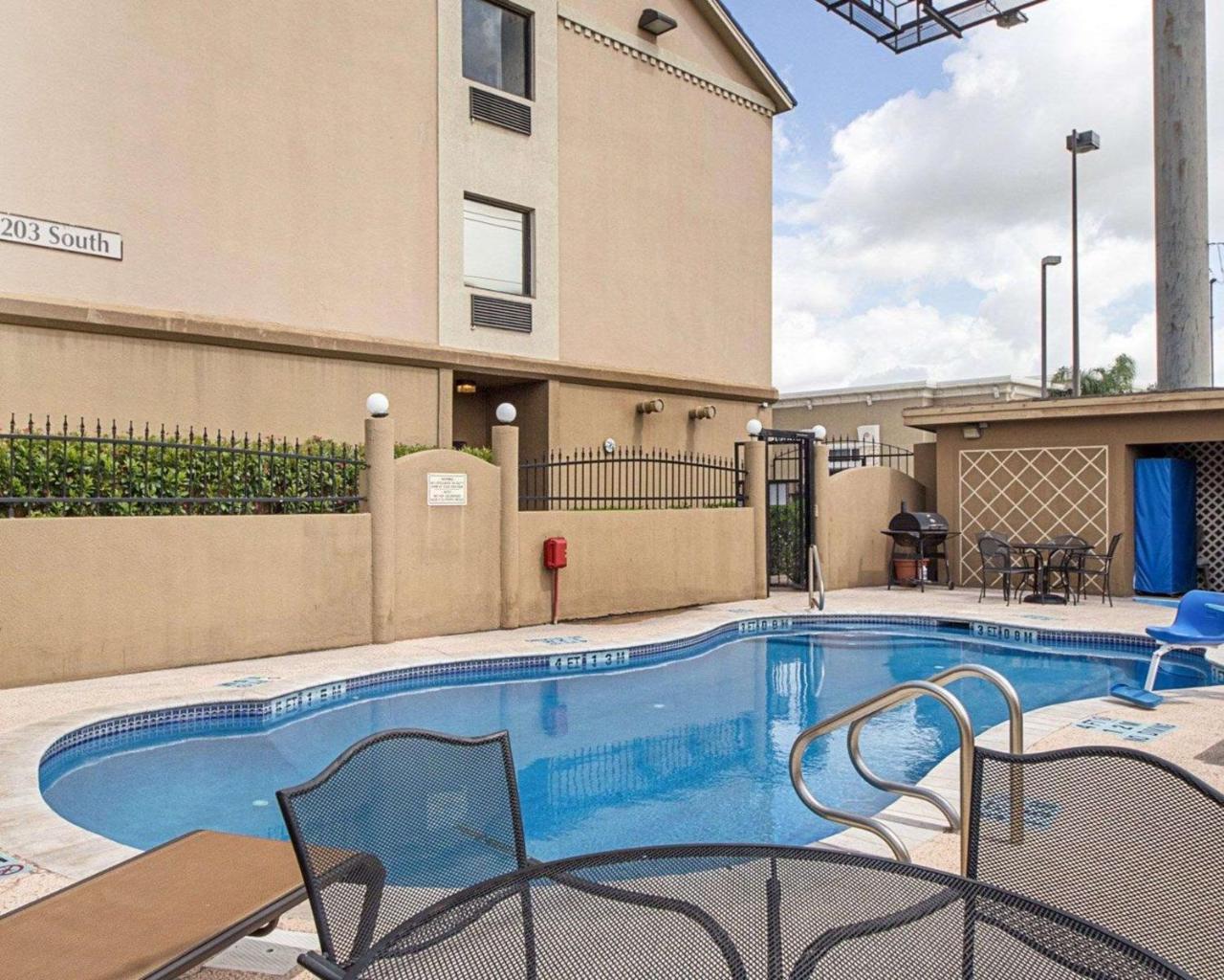 Comfort Inn Near Medical Center Mission Εξωτερικό φωτογραφία