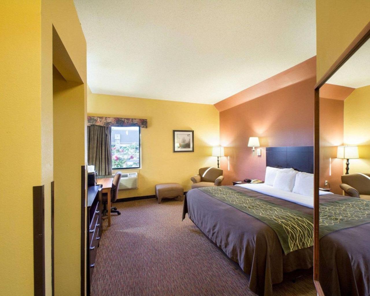 Comfort Inn Near Medical Center Mission Εξωτερικό φωτογραφία