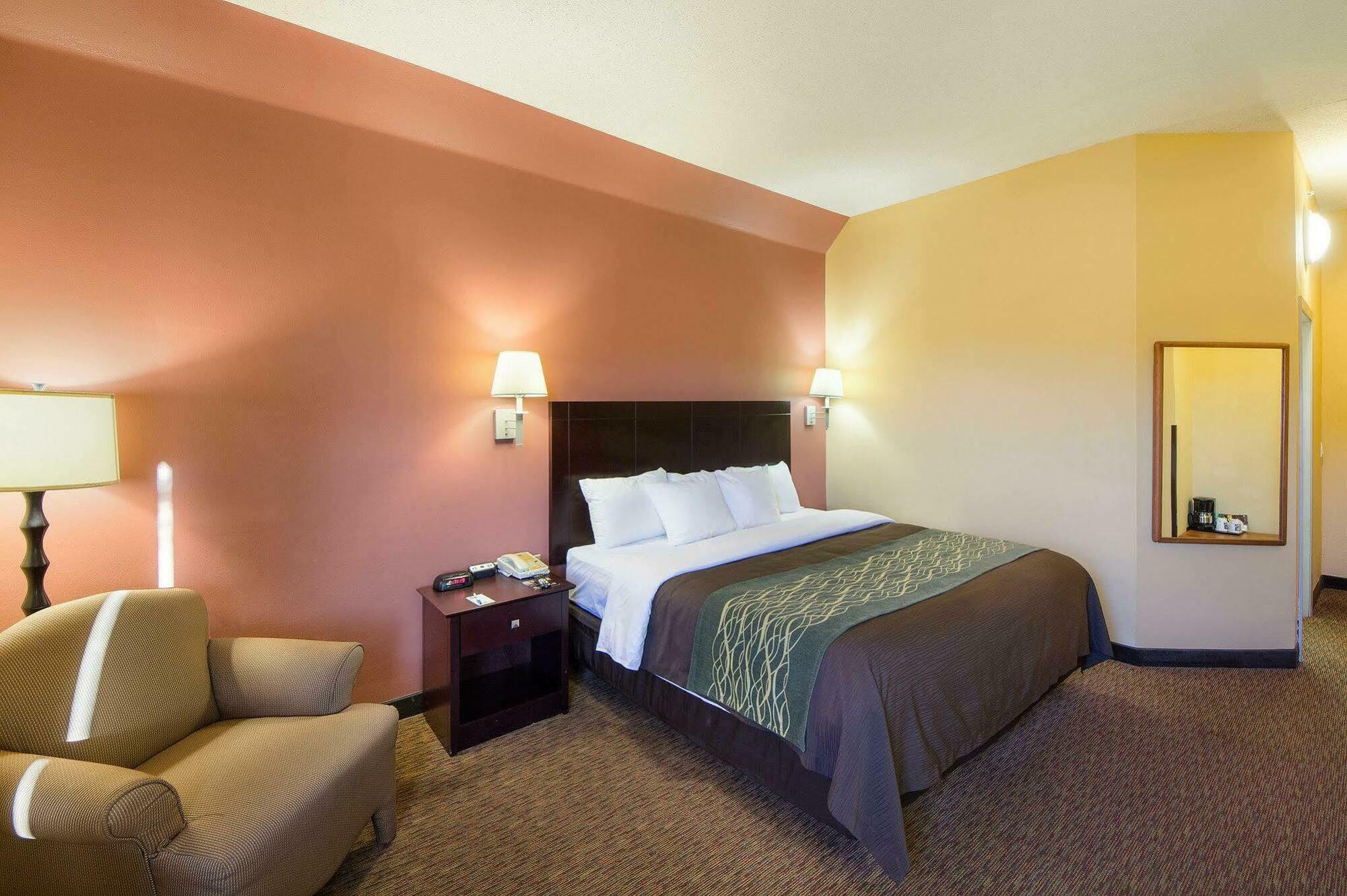 Comfort Inn Near Medical Center Mission Εξωτερικό φωτογραφία